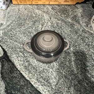 Le Creuset Mini Cocotte Oyster